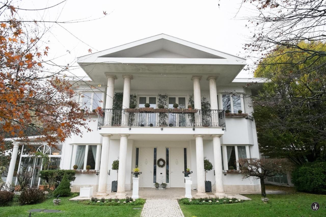 Villa Patrizia Magnago Exterior photo