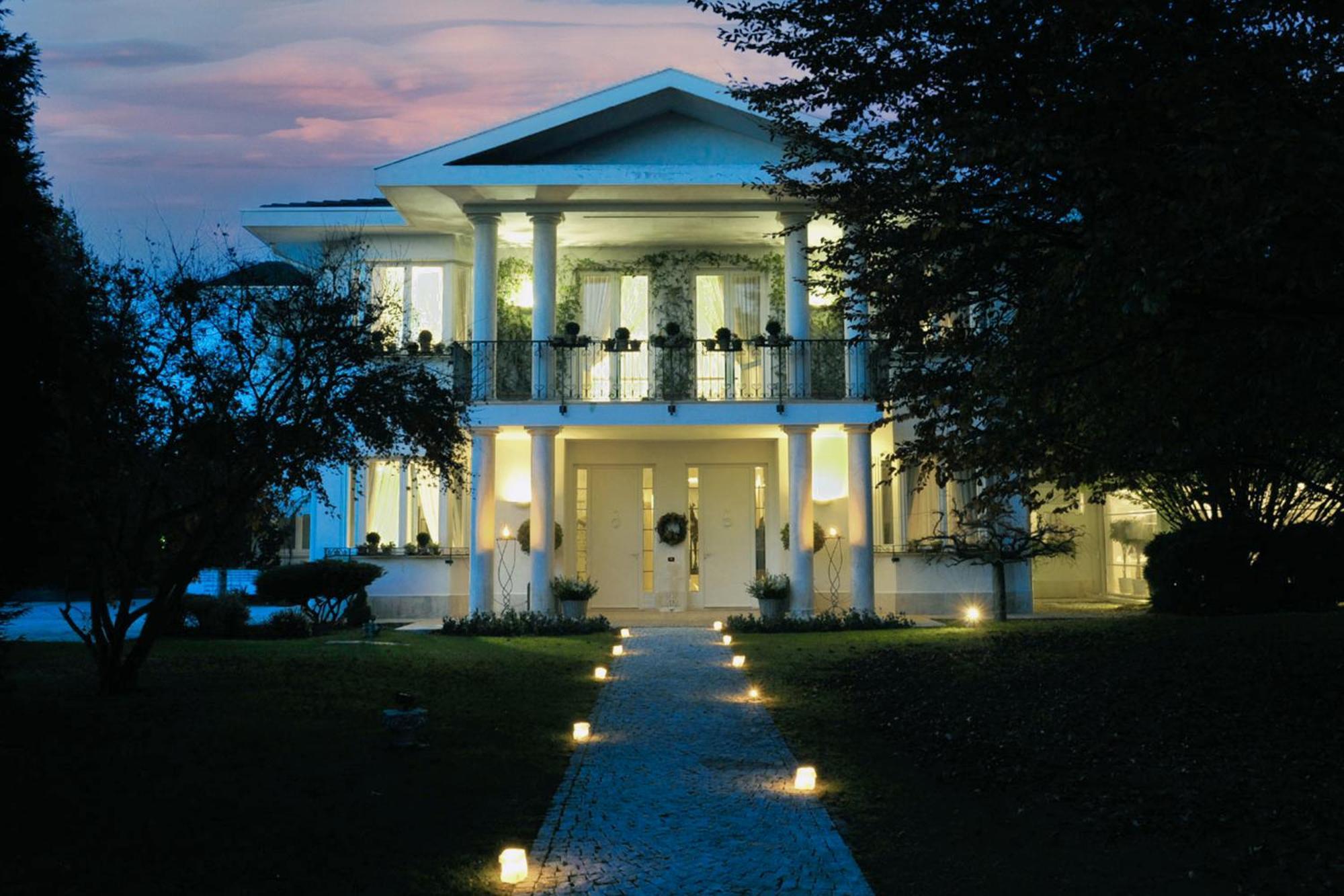 Villa Patrizia Magnago Exterior photo